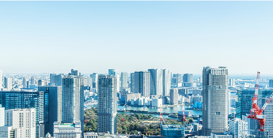 高層ビルが立ち並ぶ都会の街並み